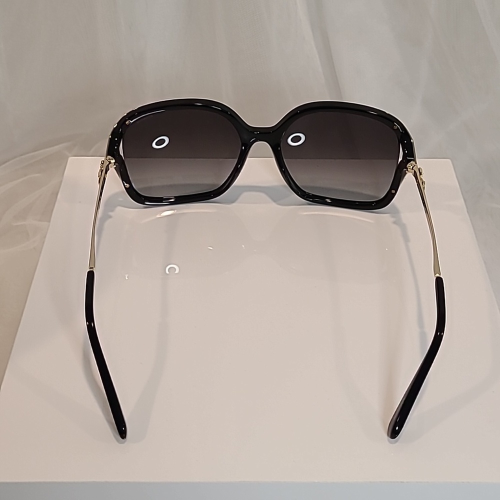 Coach Black Oversized Sunglasses - Picture 6 of 9